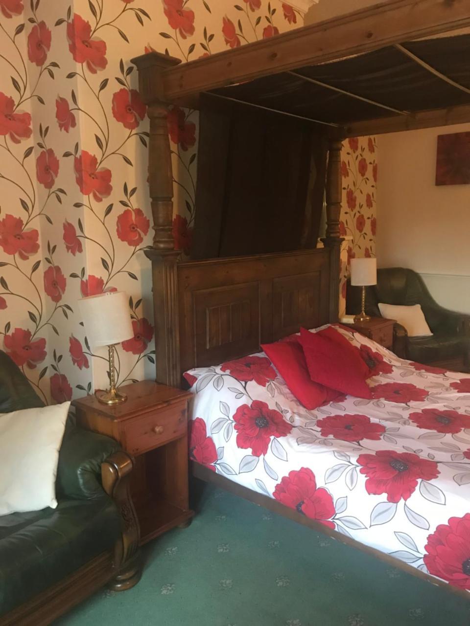 The Penruddocke Arms Bed and Breakfast Dinton  Eksteriør billede
